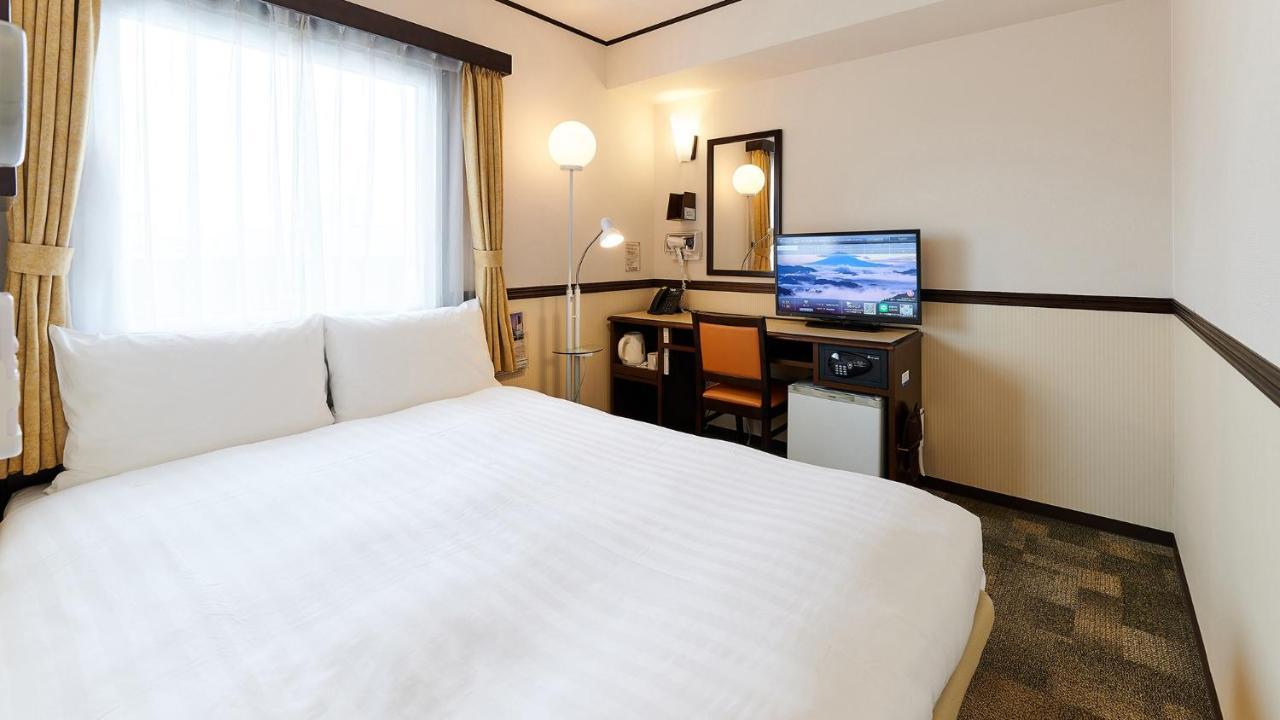 Toyoko Inn Osaka Itami Airport Toyonaka Extérieur photo