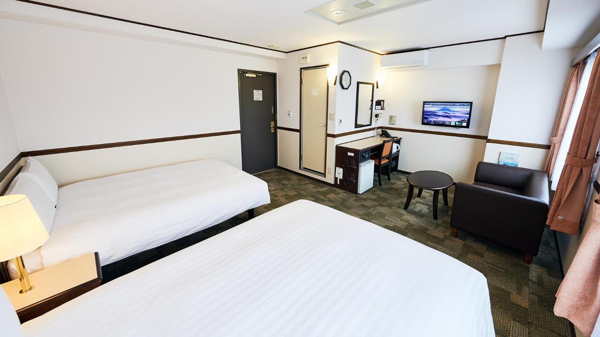 Toyoko Inn Osaka Itami Airport Toyonaka Chambre photo