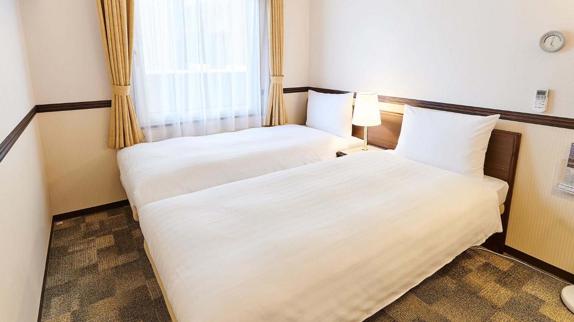 Toyoko Inn Osaka Itami Airport Toyonaka Chambre photo