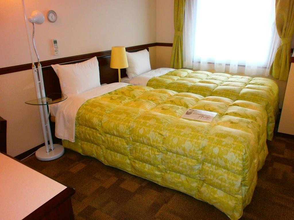Toyoko Inn Osaka Itami Airport Toyonaka Extérieur photo